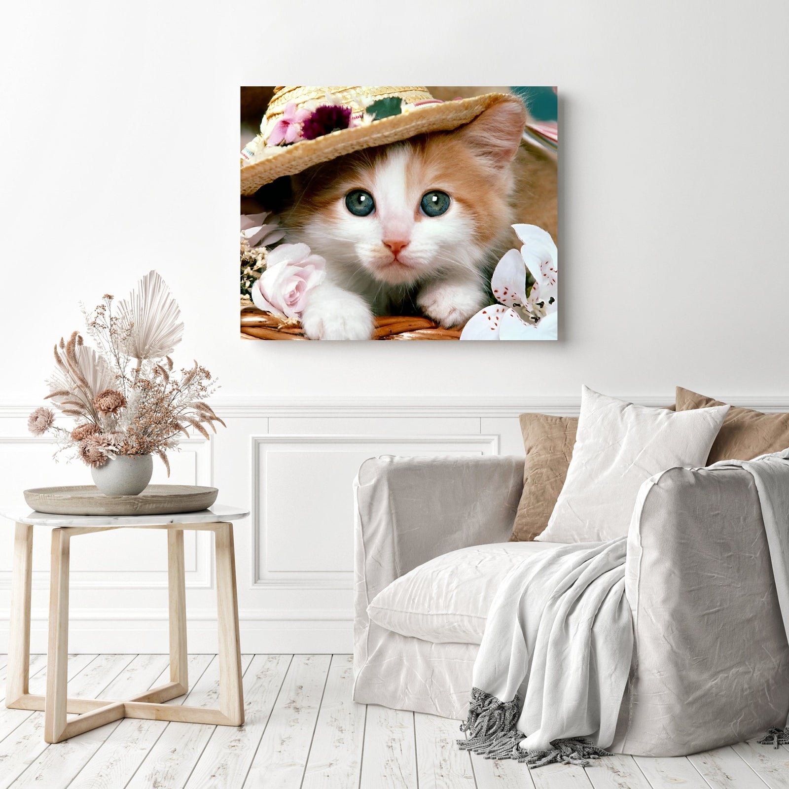 Cute Kitty | Diamond Painting Displayed as Home Decor