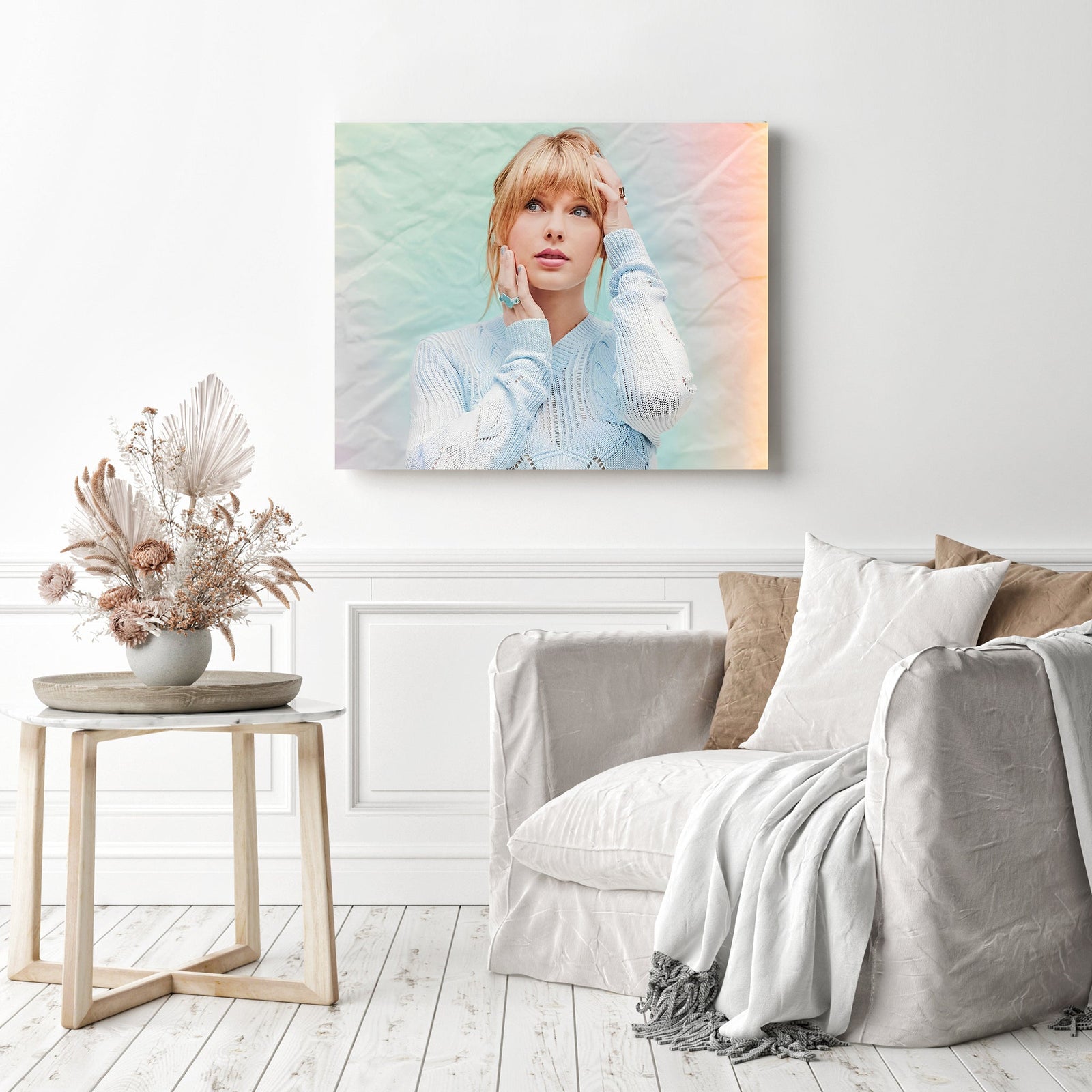 Taylor Swift in Sweater | Diamond Painting Displayed as Home Decor