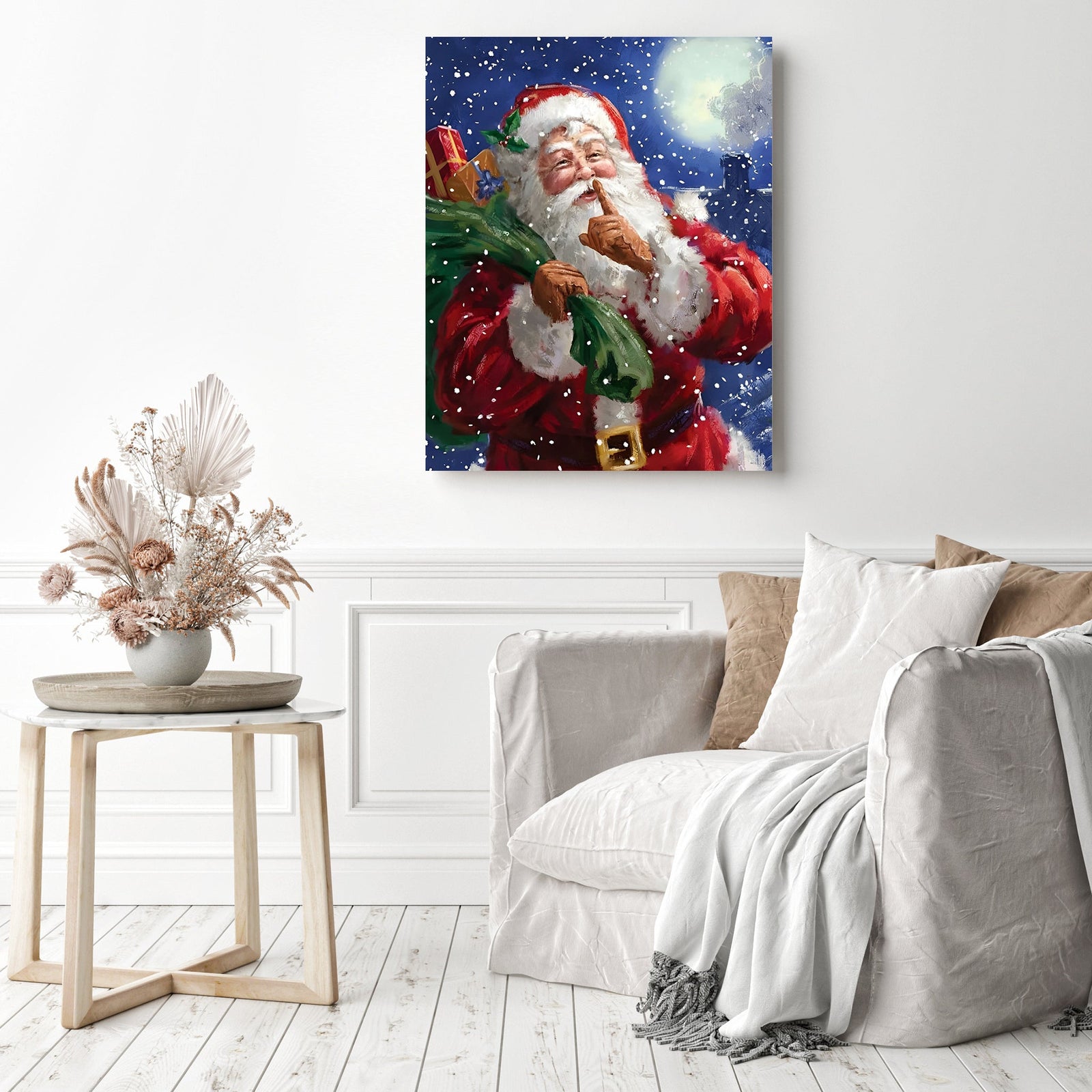 Santa's Secret | Diamond Painting Displayed as Home Decor