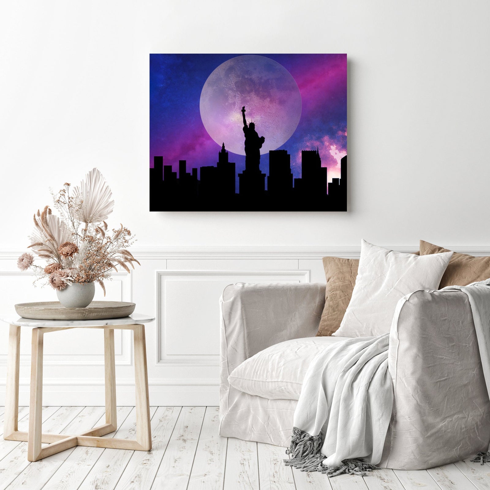 New York in the Moonlight | Diamond Painting Displayed as Home Decor