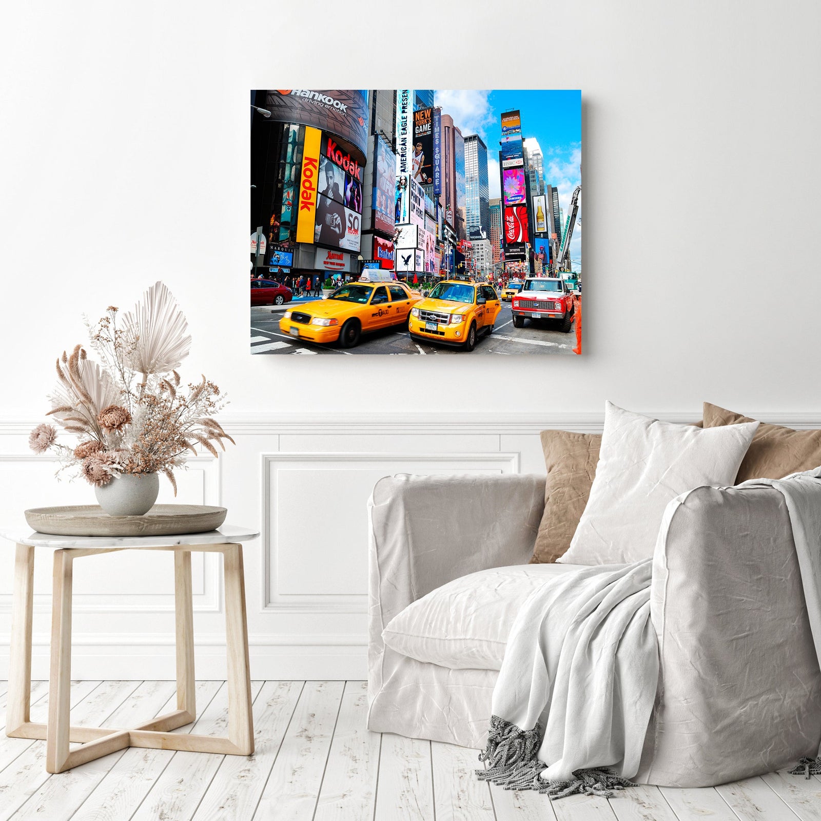 New York Taxi | Diamond Painting Displayed as Home Decor