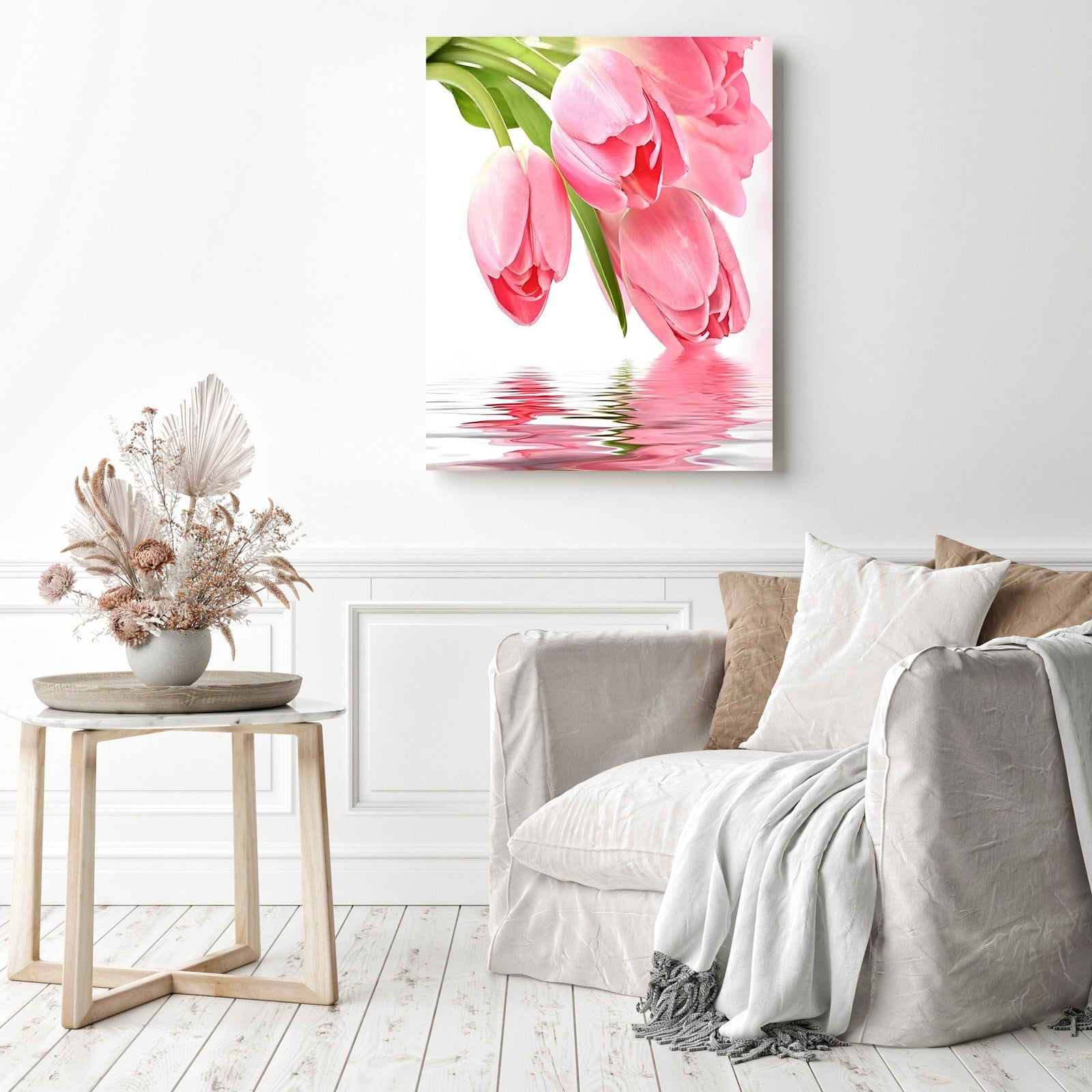 Tulips Hanging on the Water | Diamond Painting Displayed as Home Decor