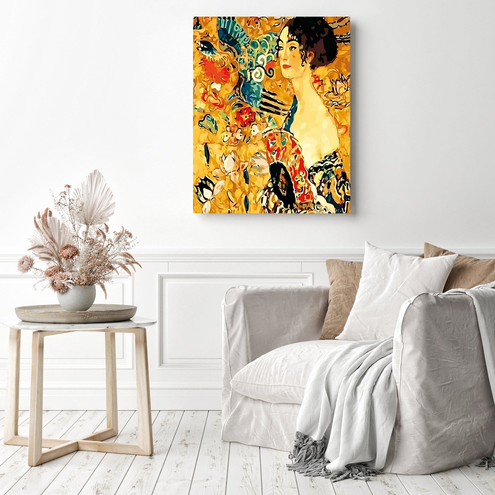 Lady with Fan - Gustav Klimt | Diamond Painting Displayed as Home Decor