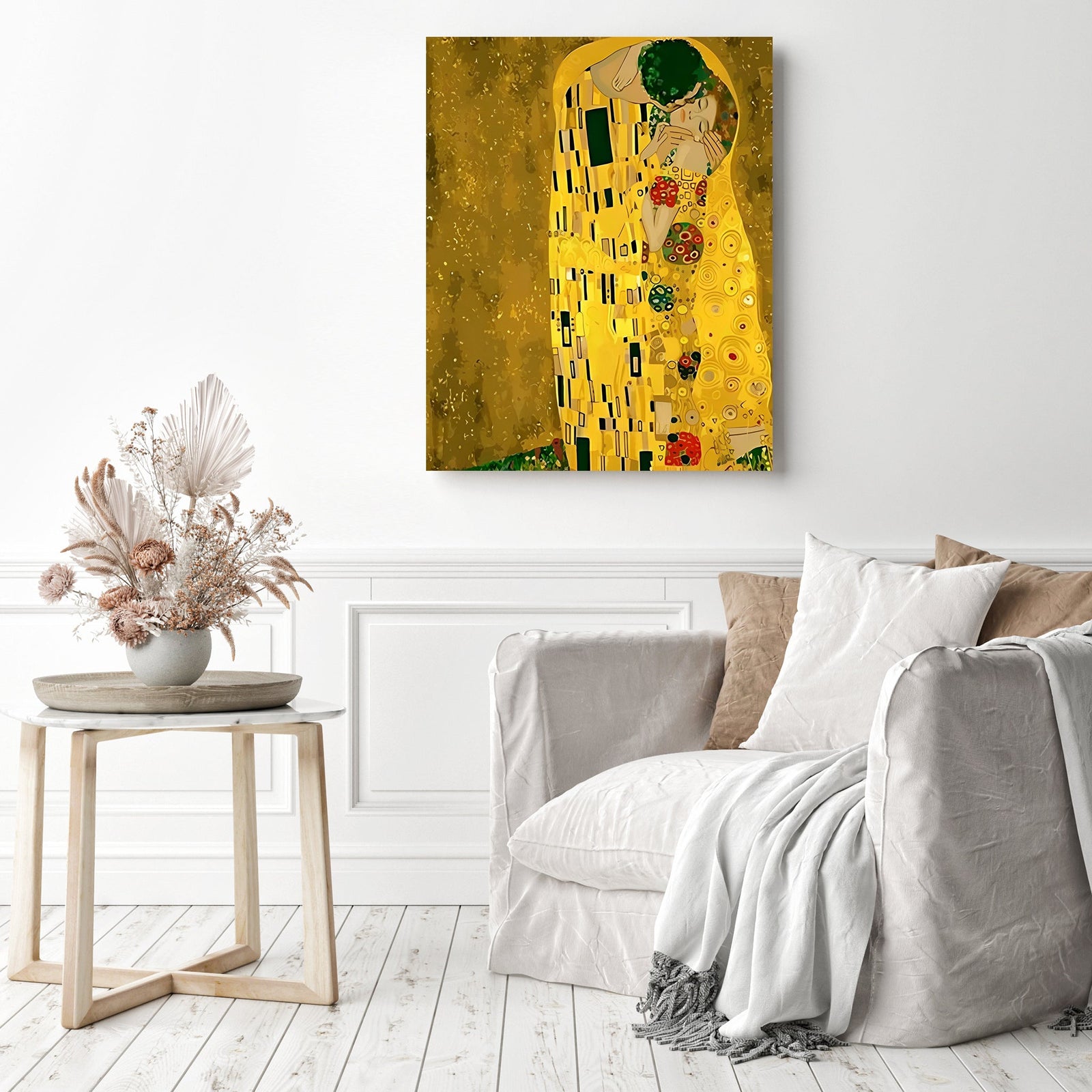 The Kiss by Gustav Klimt | Diamond Painting Displayed as Home Decor