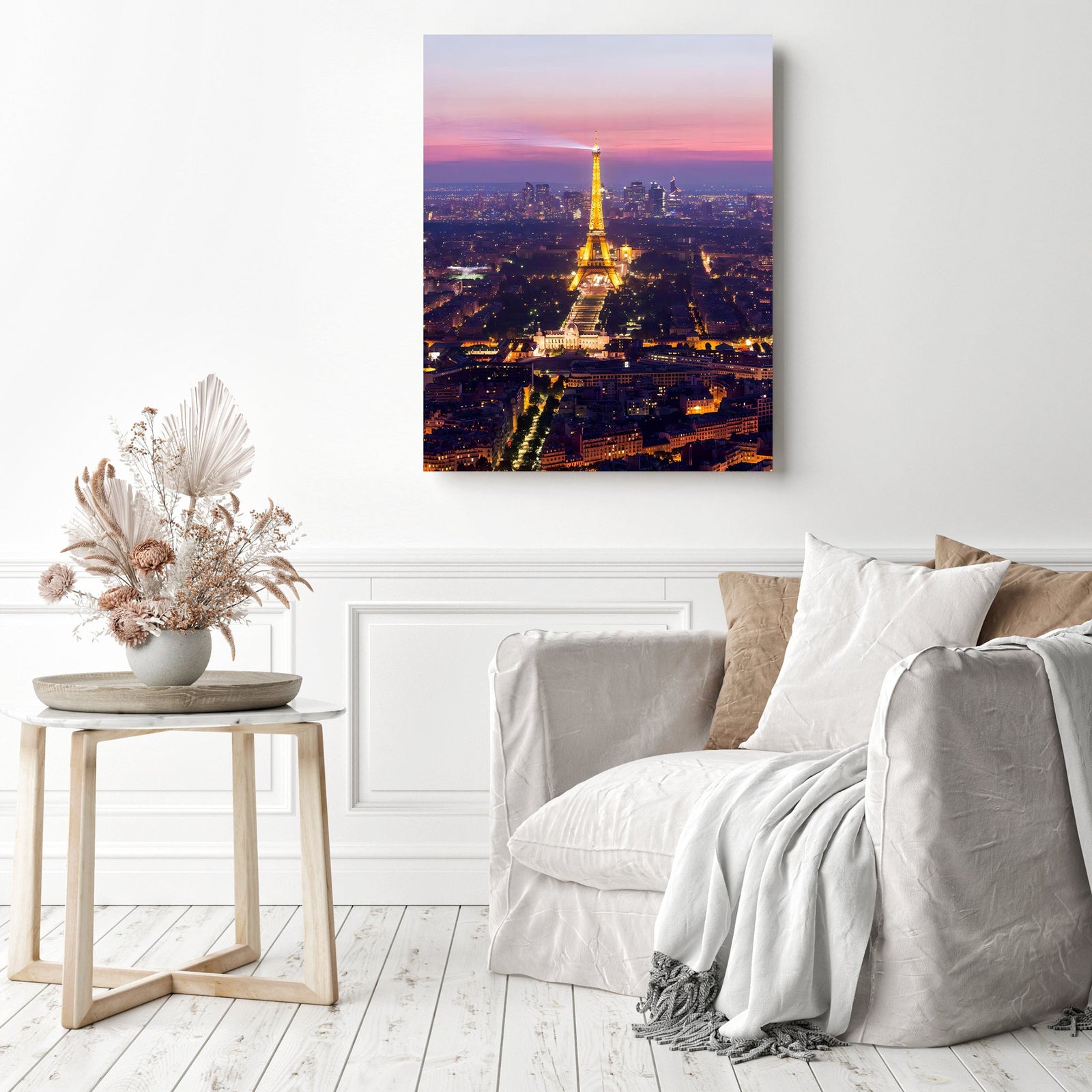 Eiffel at Night | Diamond Painting Displayed as Home Decor