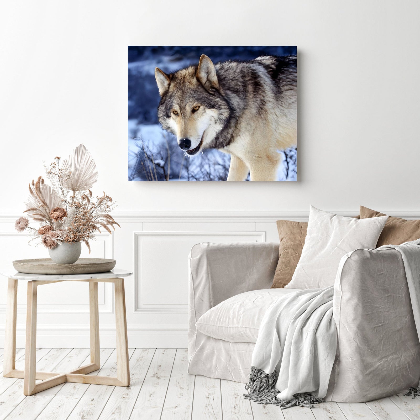 Lonely Wolf | Diamond Painting Displayed as Home Decor