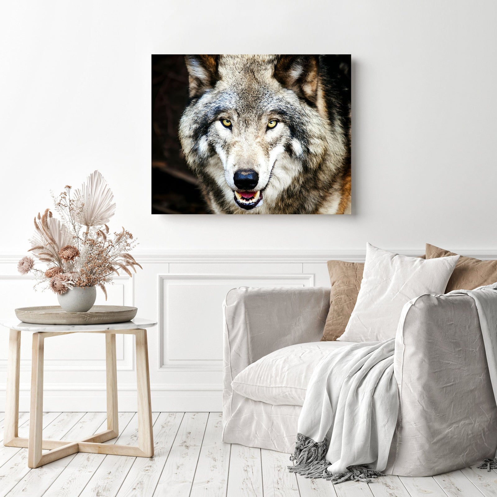 Grey Wolf | Diamond Painting Displayed as Home Decor