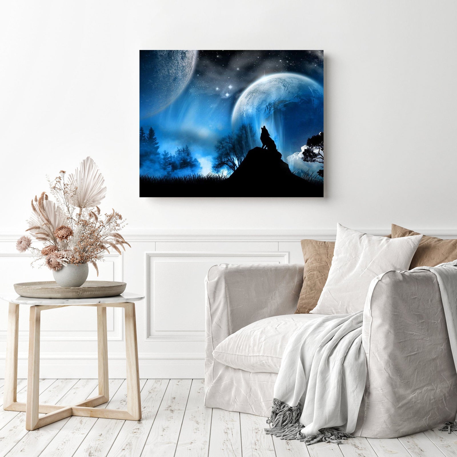 Wolf Howl | Diamond Painting Displayed as Home Decor