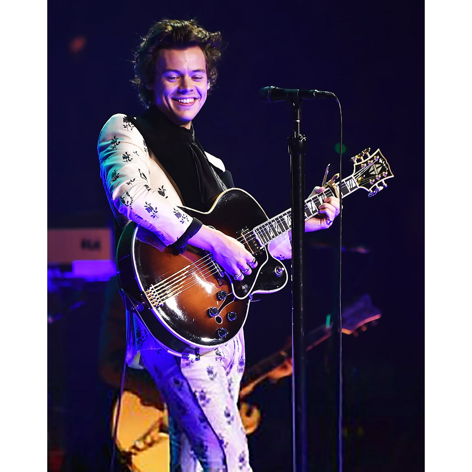 Harry Styles Plays Guitar | Diamond Painting Design - Full Drill Diamond Art with 5d Square or Round Diamonds - AB Drills Available